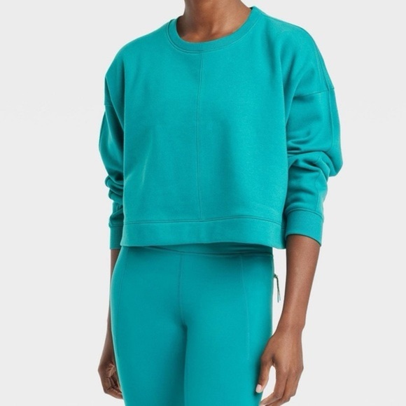 All in Motion Teal Pullover - Picture 1 of 4